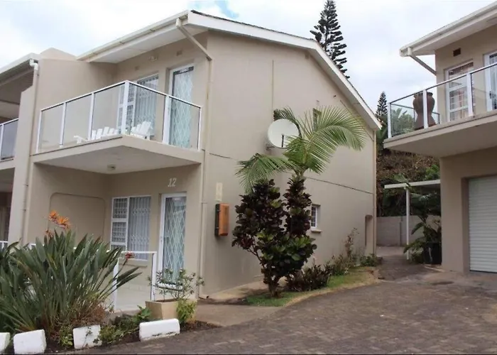 Uvongo Chalets 12